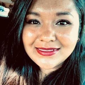 Meet your Posher, Monica